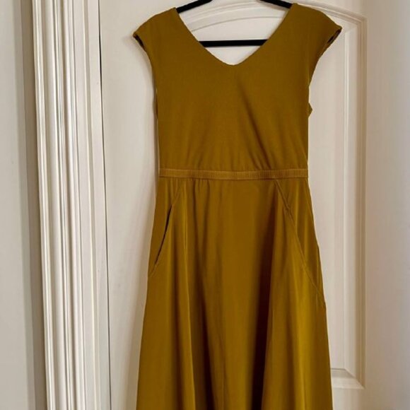 Athleta Ryder Midi Dress in Brass Yellow size M - Picture 4 of 6